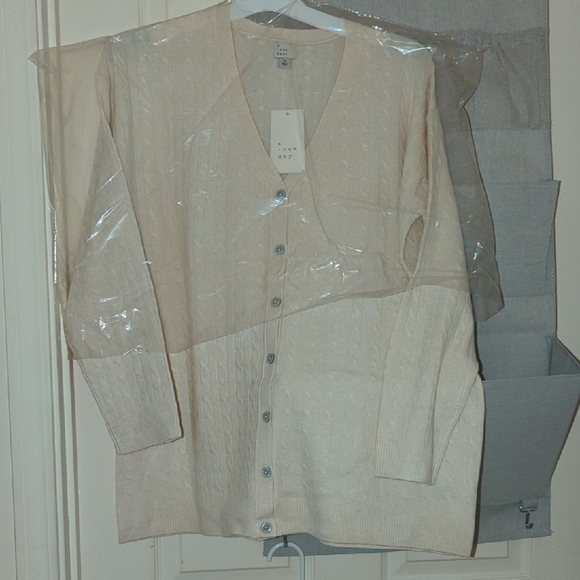 A New Day Ivory Cable Knit Cardigan - Picture 1 of 4